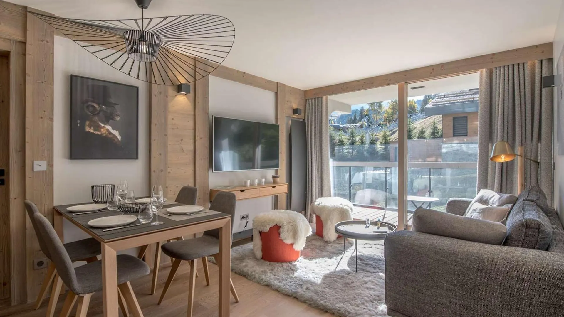 Appartement 6 Pers - Courchevel Village - Centre Station - Pistes A Deux Pas - Spa Inclus - Fr-1-631-200 contacts